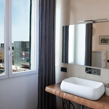 Port View 4* Genua