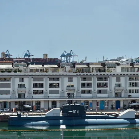 Port View Pensión Génova